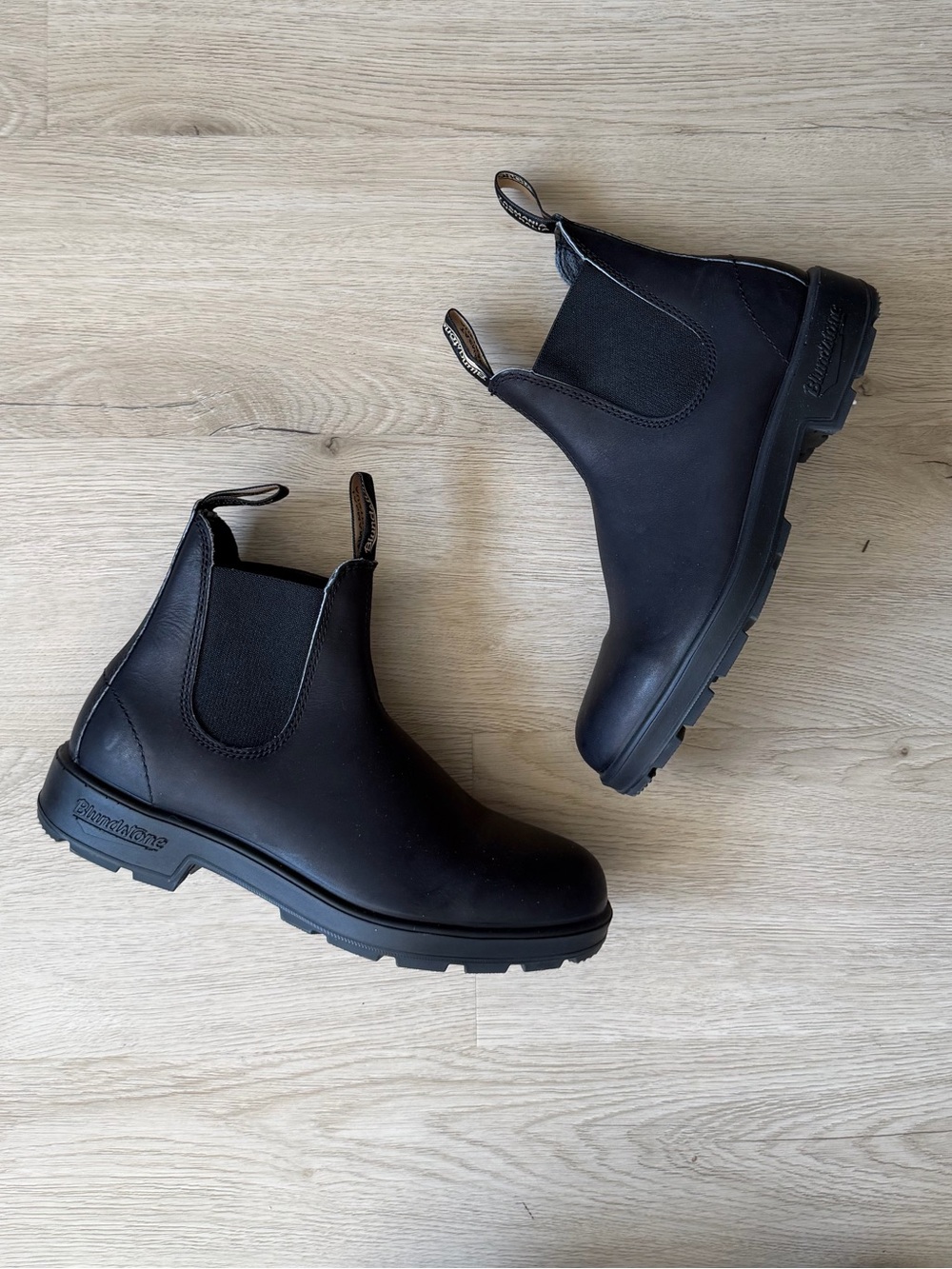 New without box blundstone leather boots